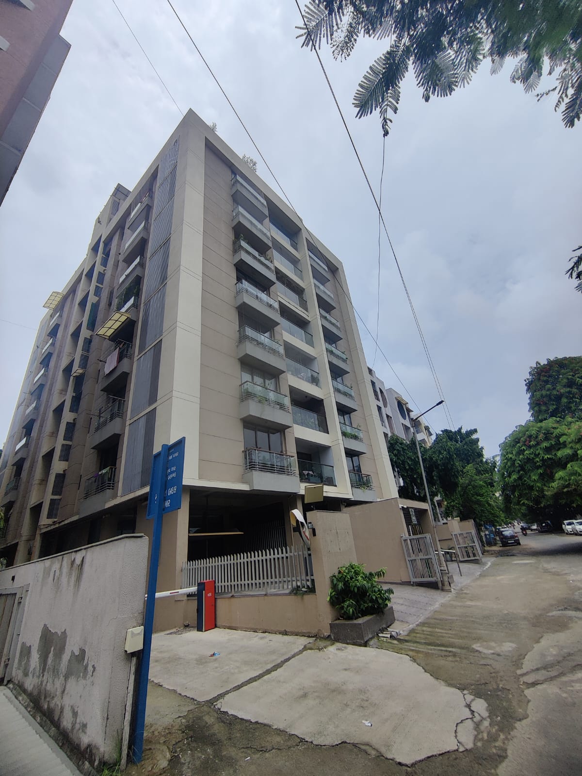 Arihant Aura 4 BHK Apartment Sale