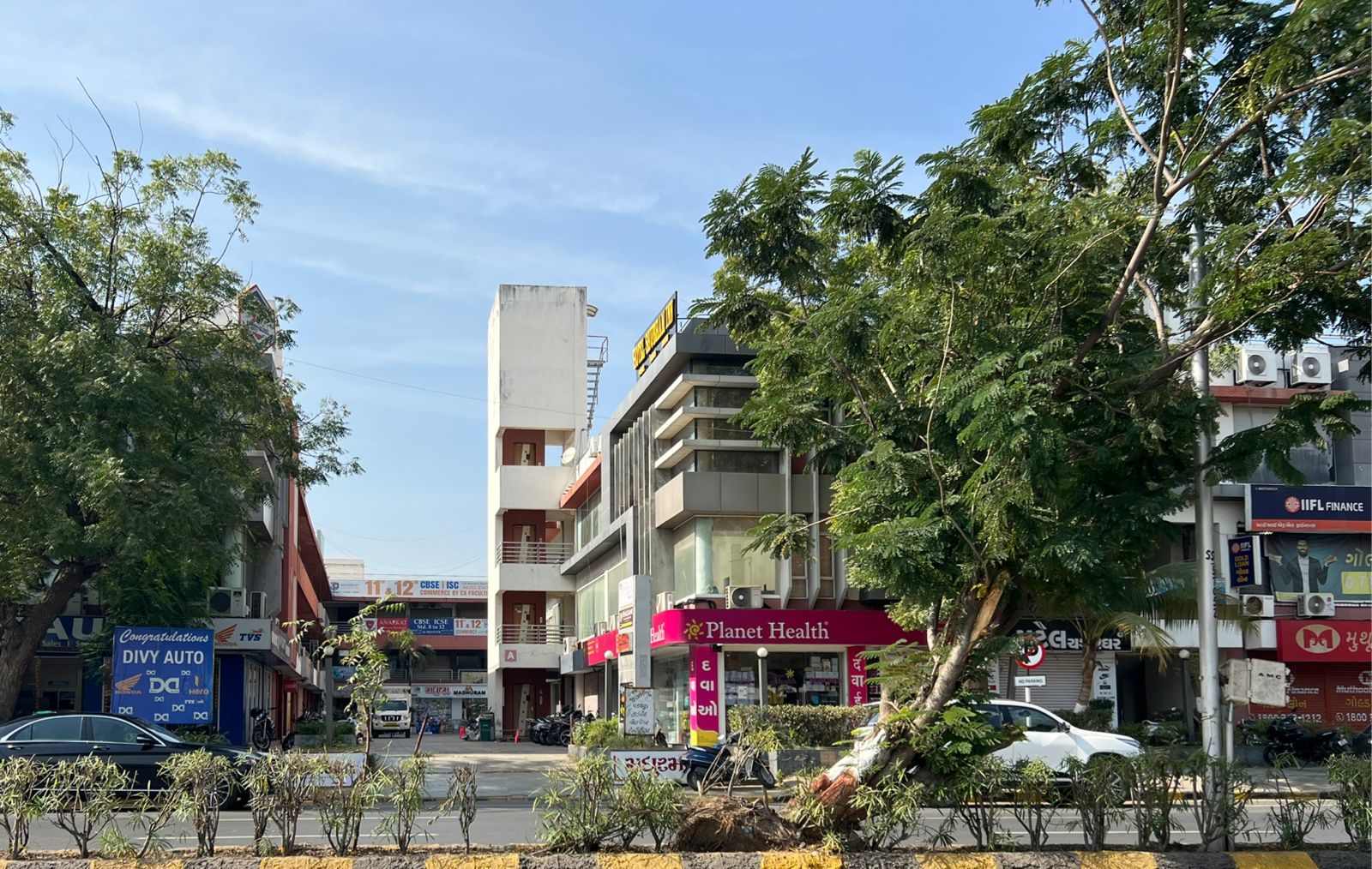 Silver Square Shop for Sale