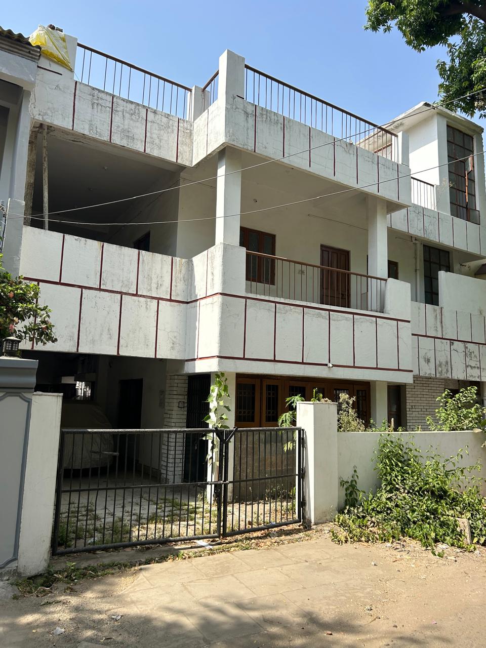 5bhk house at Shahpura B Sector